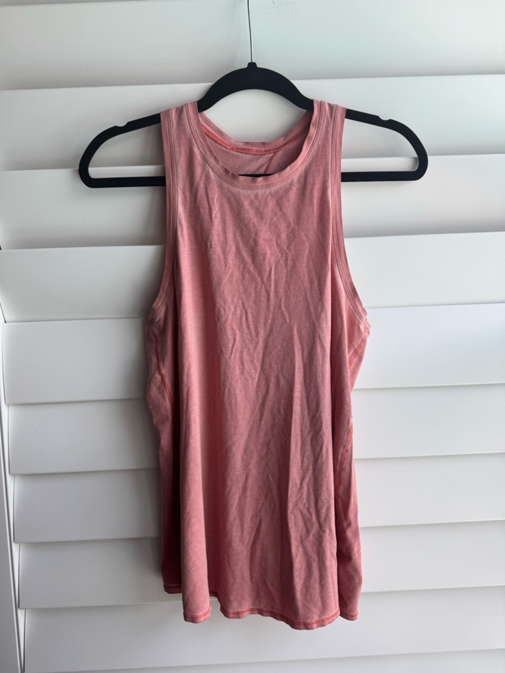 Lululemon All tied up tank top Dusty Rose Muscle Tank size 6 EUC